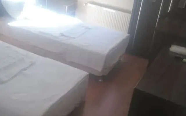 Mariat Hotel