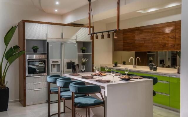 Maison De Mare, 4BR Central Luxury Beach Residence