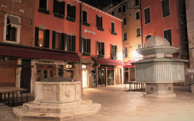 Rio Hotel