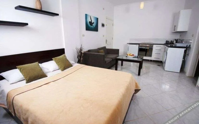 Desert Pearl Beach Apartment