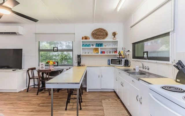 Cozy Pet Friendly Beach House