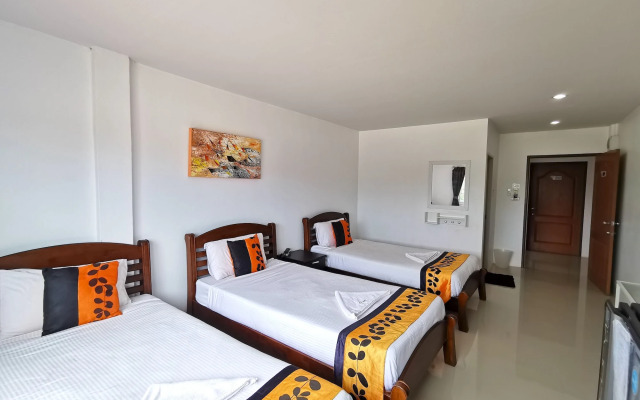 Phet Cha-am Plaza & Resort