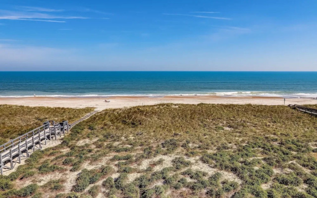 Kid Friendly Condo with Stunning View of the Atlantic by RedAwning