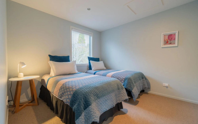 Southland Sounds - Te Anau Holiday Home