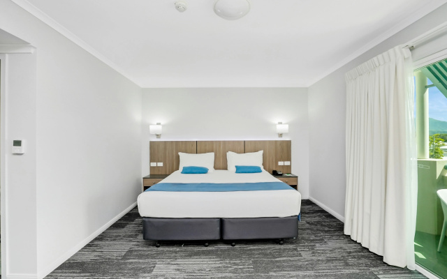 Cairns Sheridan Hotel – Guest Rooms – Cairns