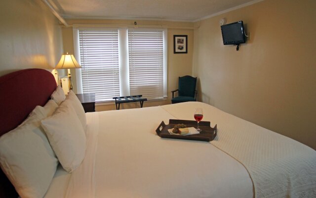 The Kennebunk Inn