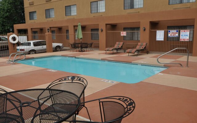Ramada by Wyndham Santa Fe
