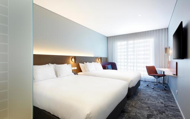 Holiday Inn Express Sydney Airport by IHG