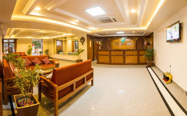 Hotel Earth Light
