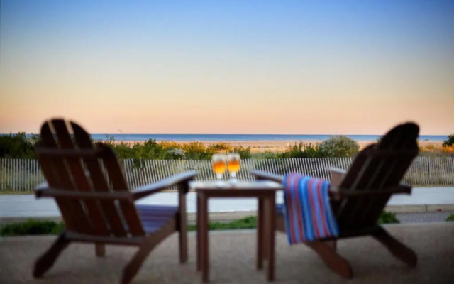 Port Royal Oceanfront Hotel