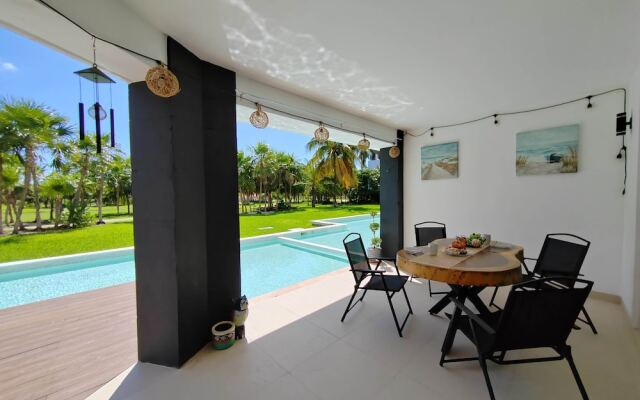 Stunning Ocean Front By Condo Boutique