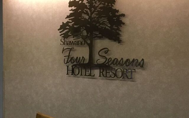 Shawano Four Seasons Hotel