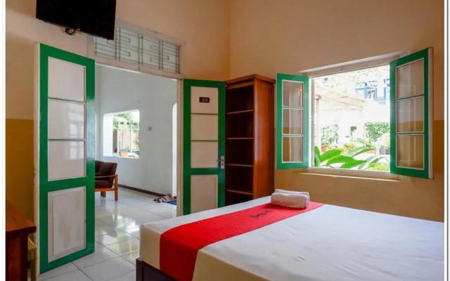 Putra Jaya Hotel by RedDoorz