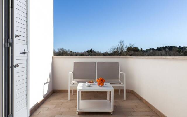 Sunny House Trilo with Pool