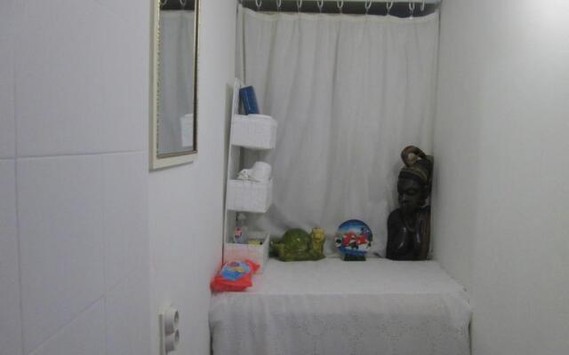 Rm Antonio on Dumanica St - En-suite Rm 5 min to the Old Town of Split