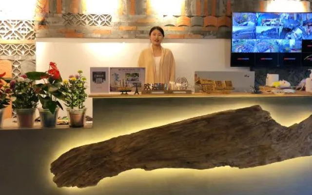 Dali Luozhu Art Inn