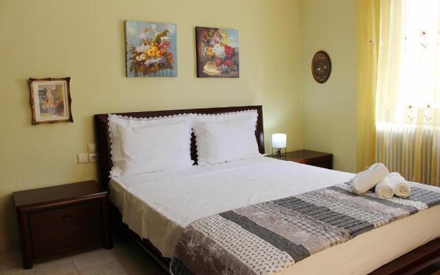 My Home - Meteora Central Apt - 2 BD