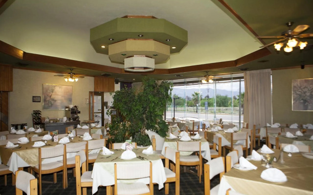 Hotel Paradise Inn