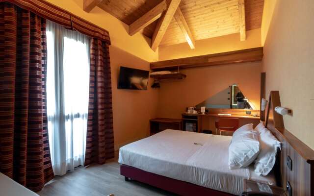 La Villa, Sure Hotel Collection by Best Western