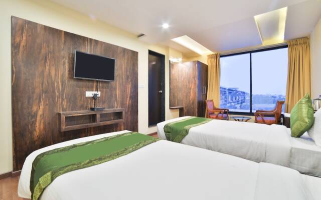 Treebo Trend Club VNA