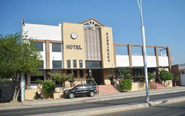 Hotel Sansiraka Suites By GEH Suites