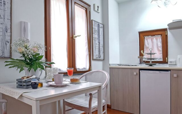 Corte Segreta Apartments