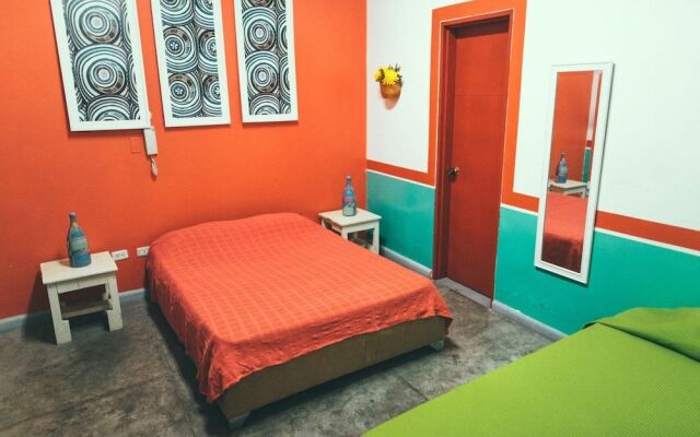 La Sucursal Hostel - Adults only