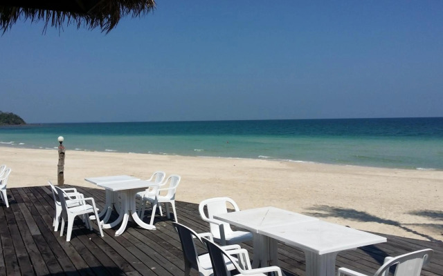 Nana Beach Hotel