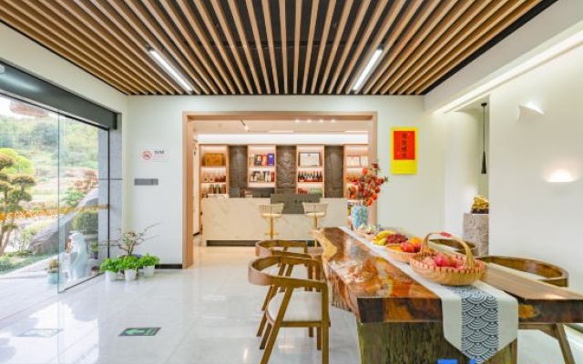 Huxiao Gorge Rafting | Cilin Xiaozhu Mountain Residence Chinese Inn