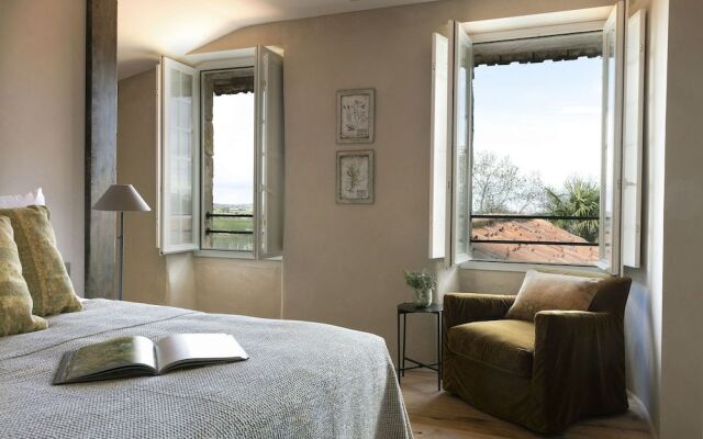 Logis Hotel Restaurant Le Prieure