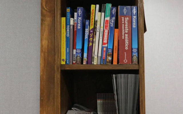 Zzzip Guest House - Hostel