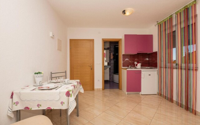 Stunning Apartment in Krvavica With Wifi