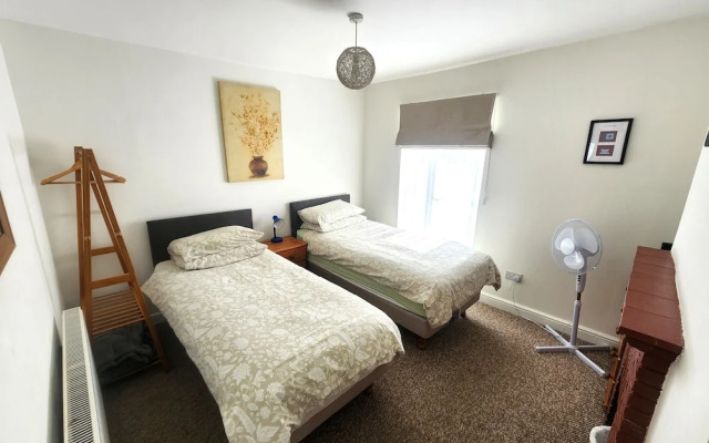 2-bed Flat With Superfast Wi-fi DW Lettings 29br