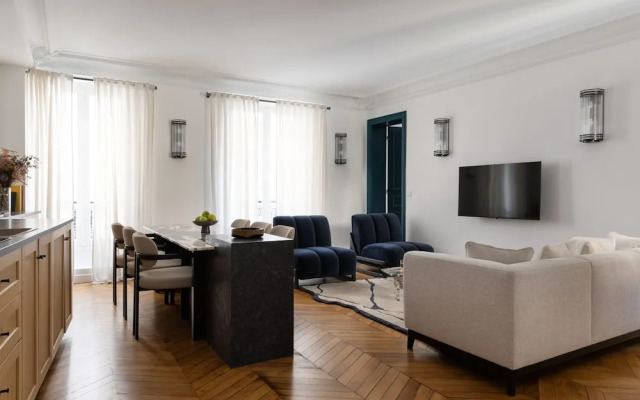 Montaigne Luxury 2 Bedroom