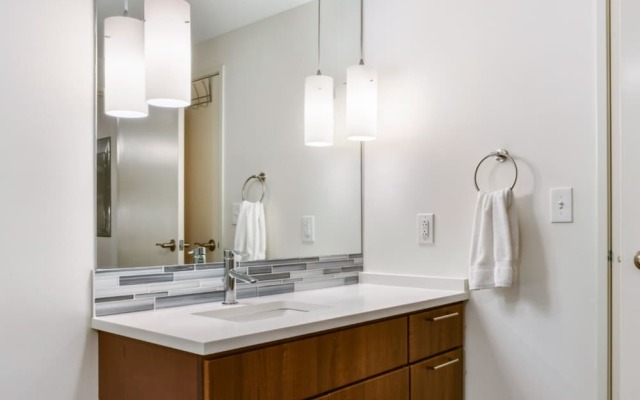 Bluebird Suites near Cleveland Clinic