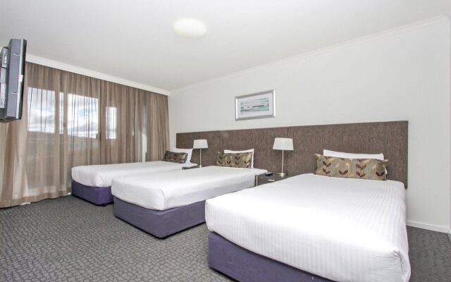 Pacific Suites Canberra