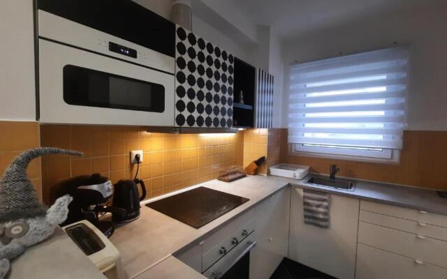 DISZTINGVÁLT Apartman