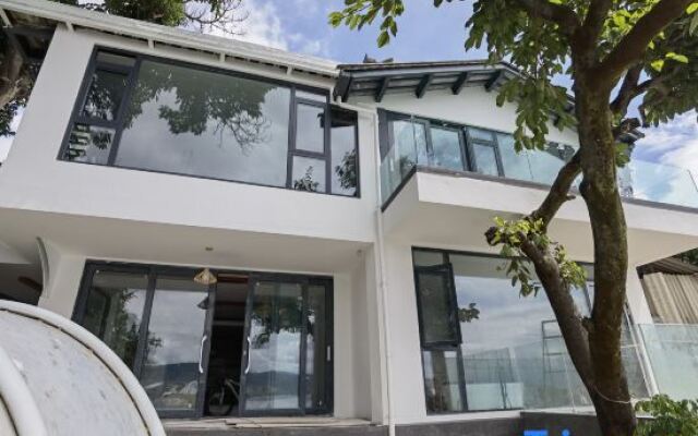 Wind Courtyard Seaview Inn