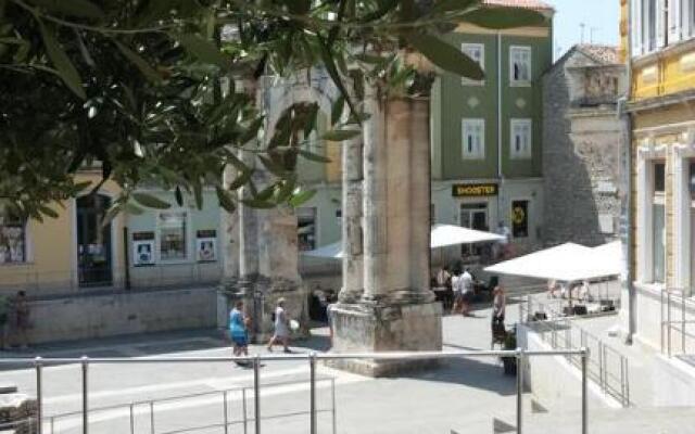 Arco Arina Apartment