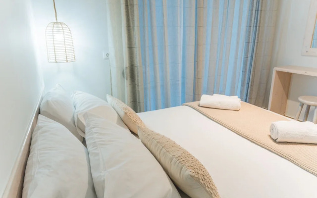 Aesthisis Sensational Accommodation