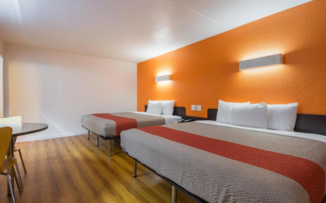 Motel 6 Garland, TX - Northeast Dallas