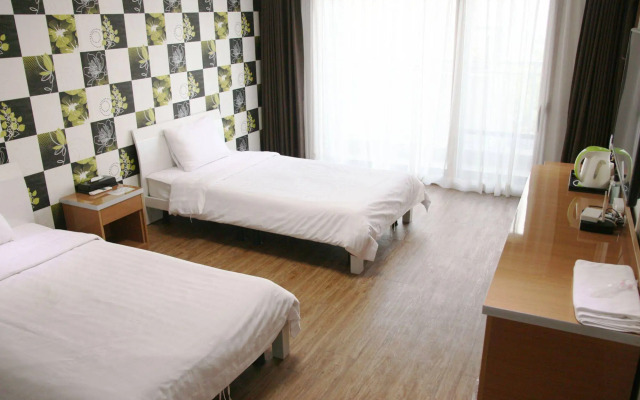 Momento Hotel