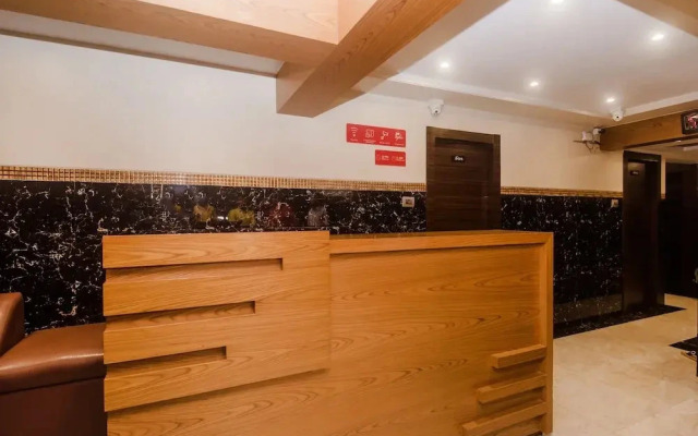 Hotel Karishma by OYO