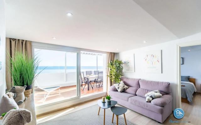 HomeAbroad Apartments - Ático Deluxe Fuengirola with FREE Parking