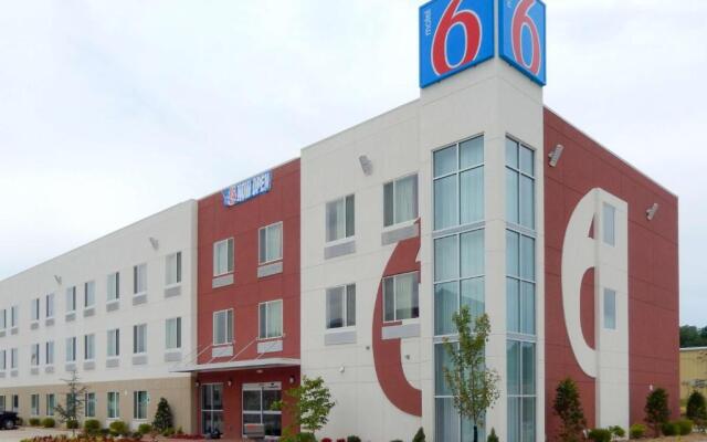 Motel 6 Tulsa OK