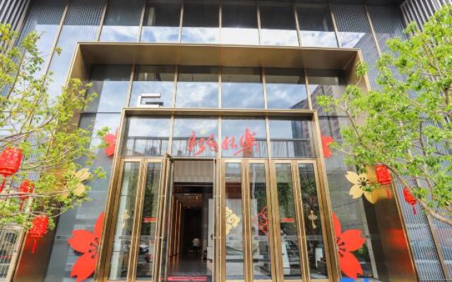 Bangtuomeinuo Executive Apartment (Shenzhen Futian chegongmiao zhongzhouwan store)