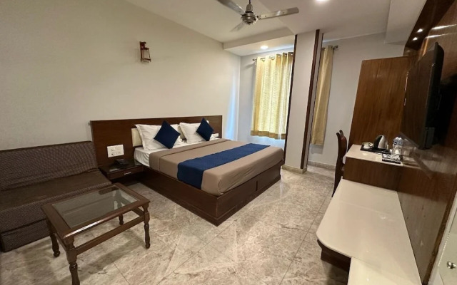 FabHotel Swaruchi Inn Rohini