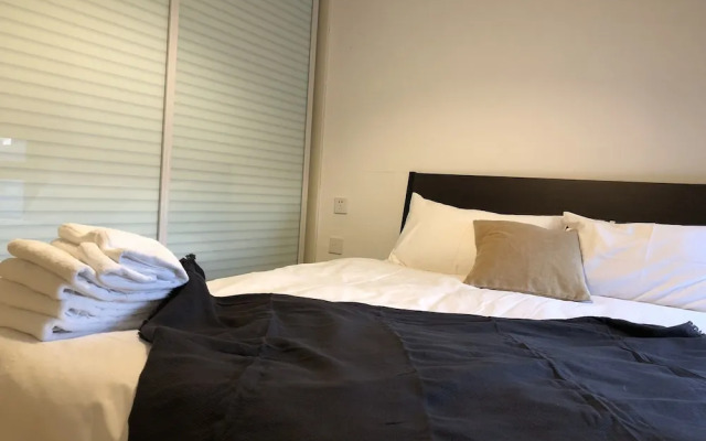 Henry's Apartment- Executive 717