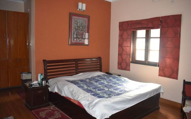 Rewa Retreat