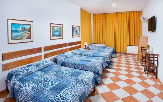 Hotel Cocos Inn